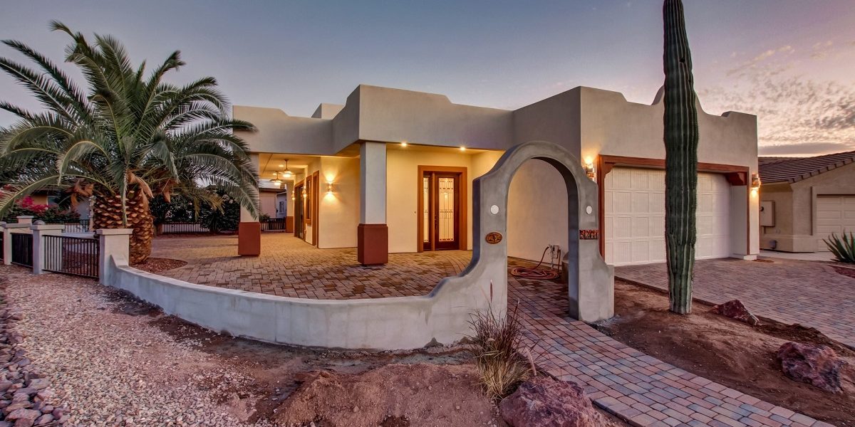 what is a custom home