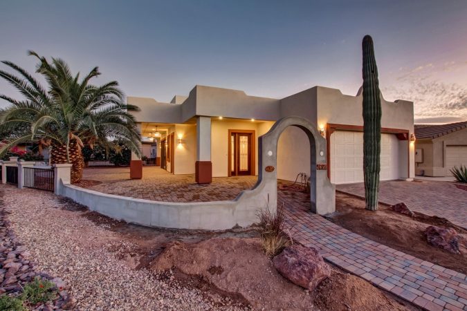 what is a custom home